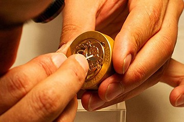 长春劳力士手表为什么会停